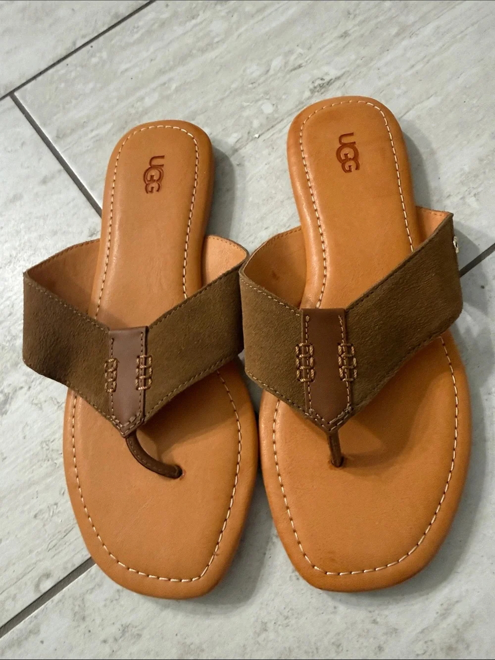 UGG classic thong